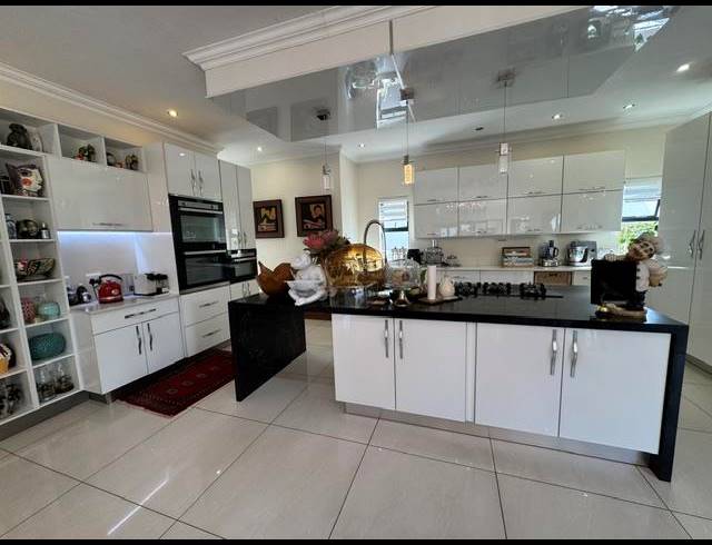 5 BEDROOM HOUSE FOR SALE IN MIDSTREAM RIDGE